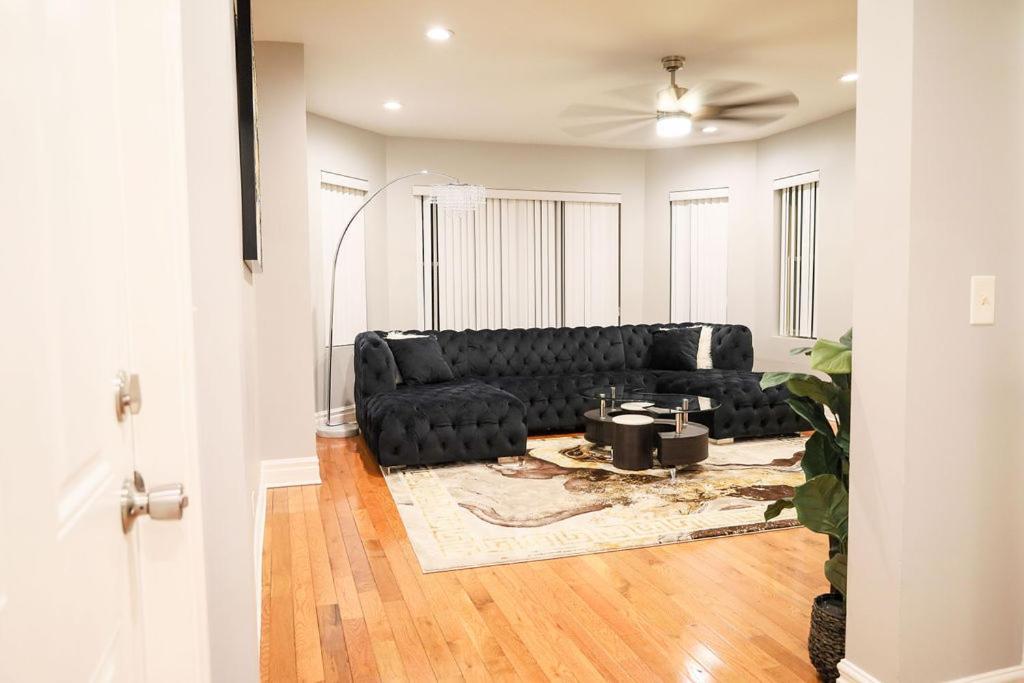 Gorgeous 4Bdr In Chicago,15Mins From Dwtn Apartment Ngoại thất bức ảnh